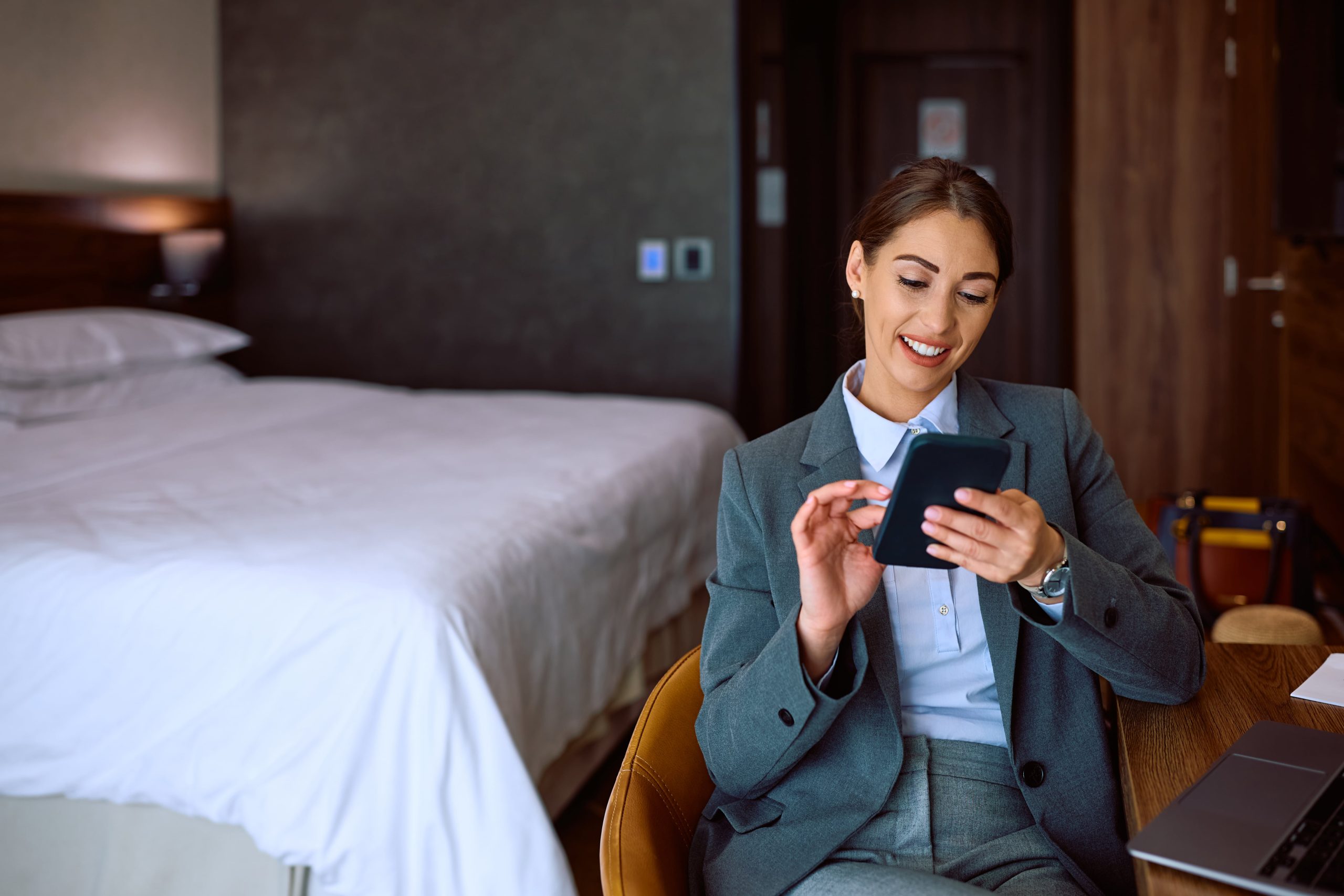 GuestService's Mobile Magic: A Blueprint for Hotel Staff Productivity Excellence.