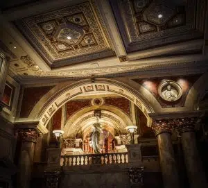 What Are the Key Benefits of Decentralized Data Storage for Hotels?